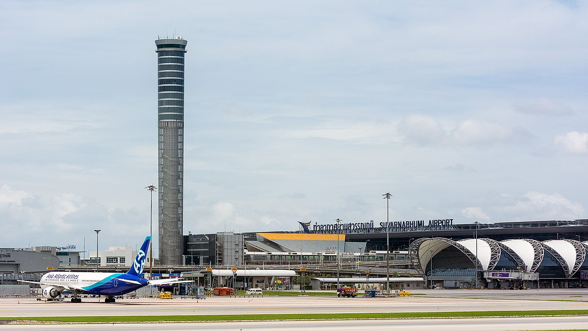 Suvarnabhumi's freestanding control tower by Nutjaru